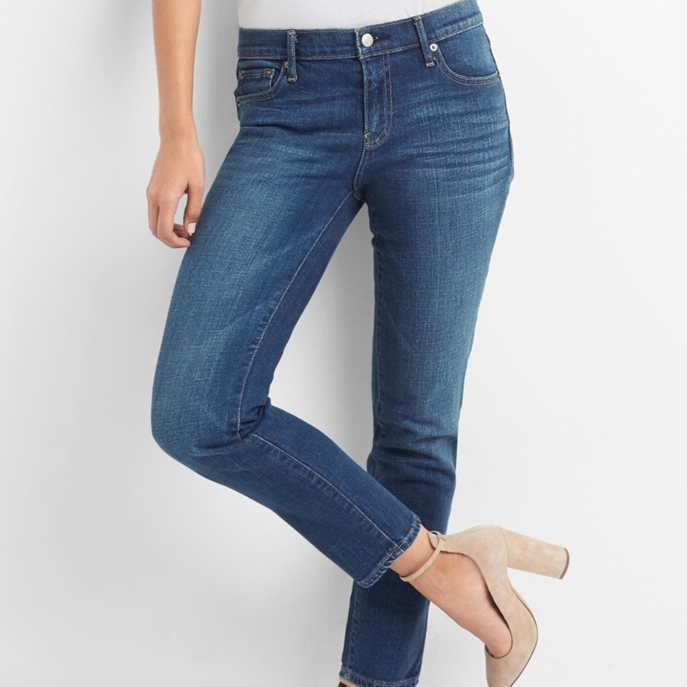 👖Gap real straight size 28r jeans
